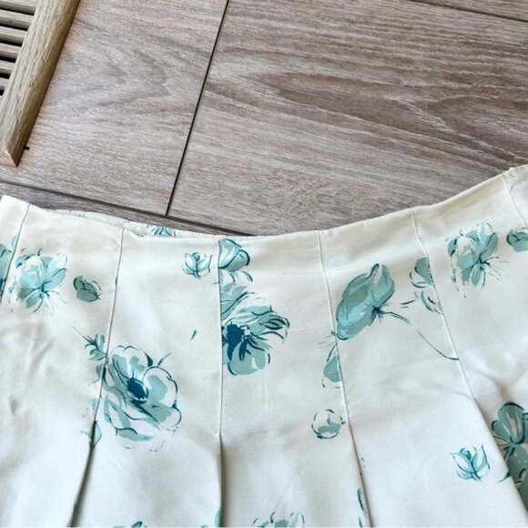 Banana Republic Pure Silk Floral A-Line Pleated Knee-Length Skirt - Picture 4 of 16